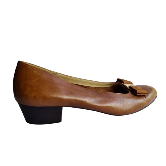 Salvatore Ferragamo AUS 8.5 VINTAGE 90s Designer Tan Leather Vara Bow Pump Shoes - Picture 9 of 17